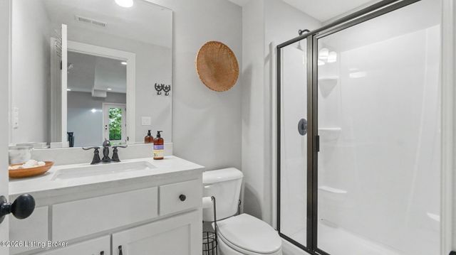 19120 Sturbridge Cir, Louisville, KY 40245