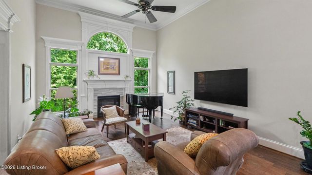 19120 Sturbridge Cir, Louisville, KY 40245