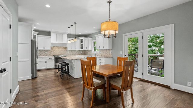 19120 Sturbridge Cir, Louisville, KY 40245