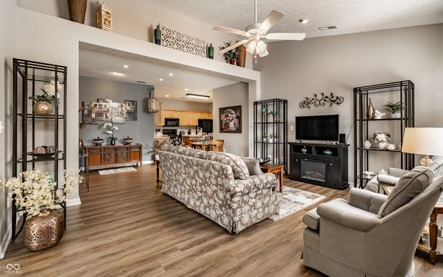 6970 Park Square Drive APT A, Avon, IN 46123