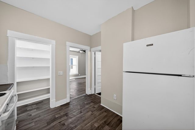 415 S 1ST Street, Council Bluffs, IA 51503