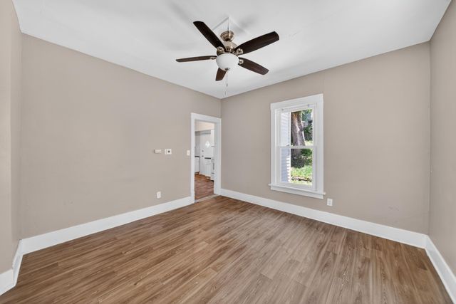 415 S 1ST Street, Council Bluffs, IA 51503
