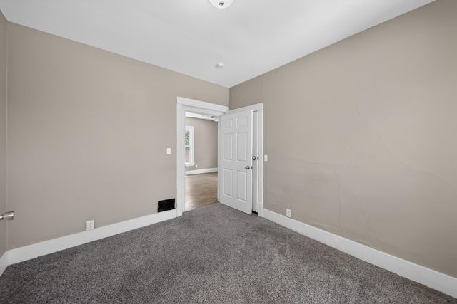 415 S 1ST Street, Council Bluffs, IA 51503