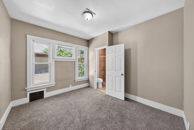 415 S 1ST Street, Council Bluffs, IA 51503