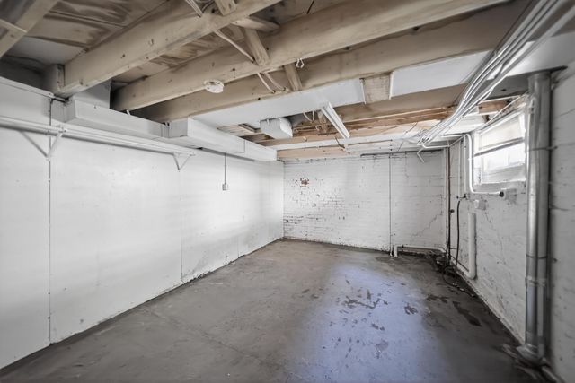 415 S 1ST Street, Council Bluffs, IA 51503