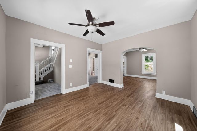 415 S 1ST Street, Council Bluffs, IA 51503