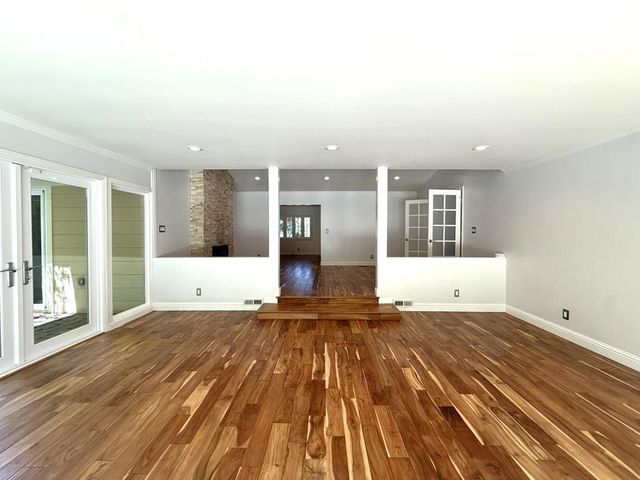 1257 Magnolia Avenue, San Carlos, CA 94070