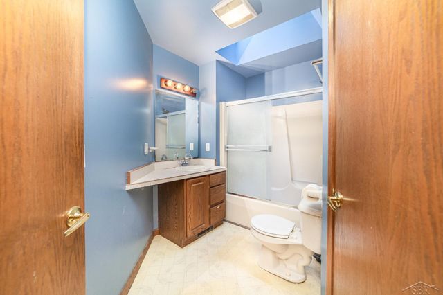 12397 Whisper Ridge Drive, Freeland, MI 48623