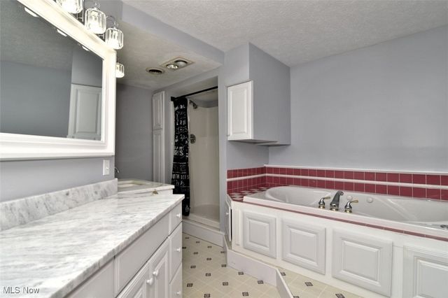 8010 Zupancic Drive, Garrettsville, OH 44231