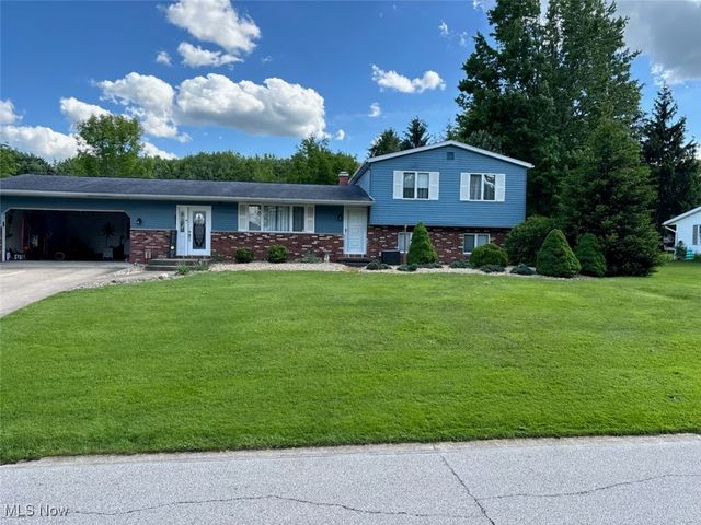 8010 Zupancic Drive, Garrettsville, OH 44231