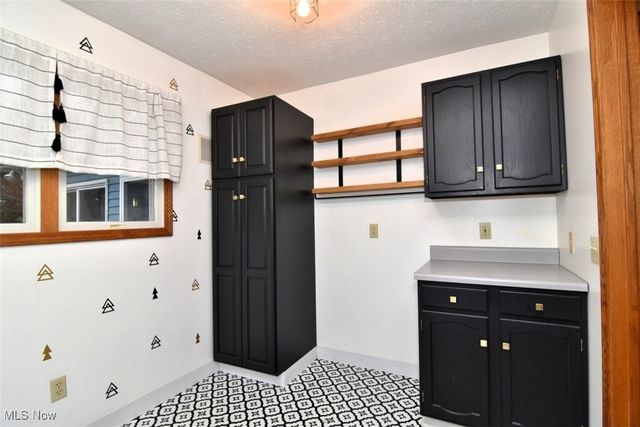 8010 Zupancic Drive, Garrettsville, OH 44231