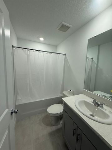 3021 SKYLINE LOOP, Kissimmee, FL 34758