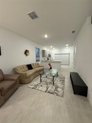 3021 SKYLINE LOOP, Kissimmee, FL 34758