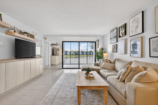 6093 Pointe Regal Circle 206, Delray Beach, FL 33484