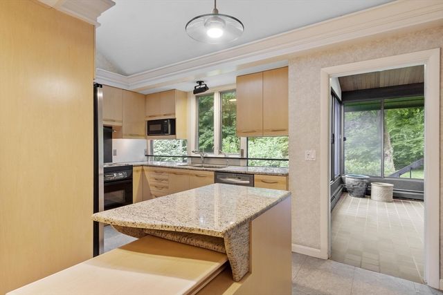 10 Dick Drive, Worcester, MA 01609