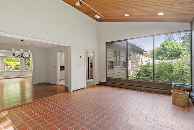 10 Dick Drive, Worcester, MA 01609