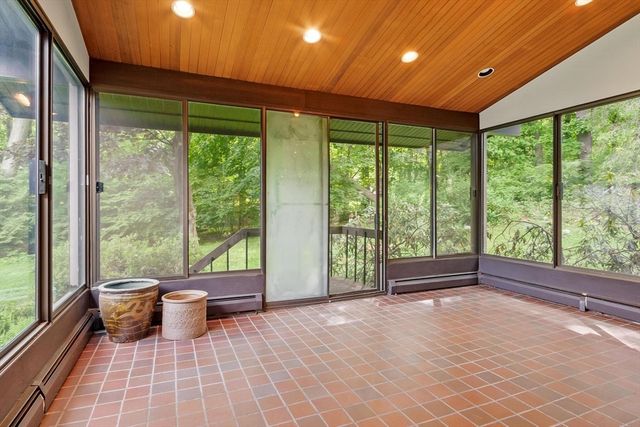 10 Dick Drive, Worcester, MA 01609