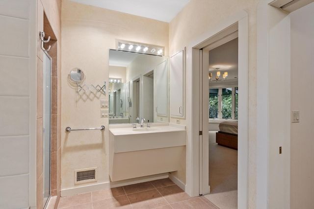 10 Dick Drive, Worcester, MA 01609