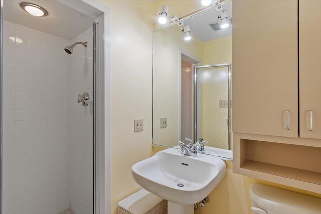 10 Dick Drive, Worcester, MA 01609
