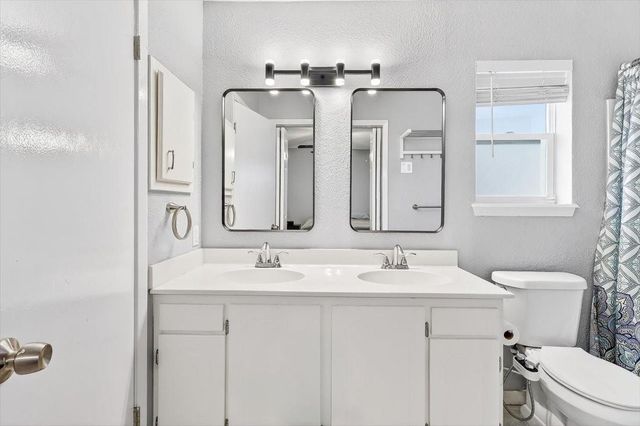 1749 Dawn Breeze Drive, Corpus Christi, TX 78412