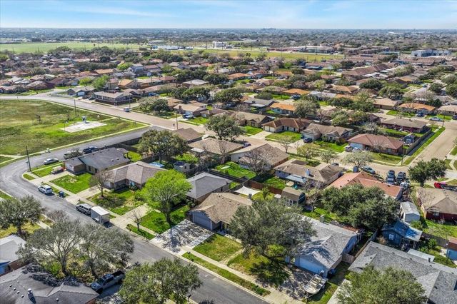 1749 Dawn Breeze Drive, Corpus Christi, TX 78412