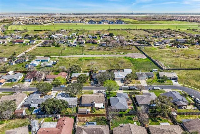 1749 Dawn Breeze Drive, Corpus Christi, TX 78412