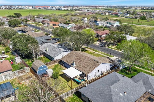 1749 Dawn Breeze Drive, Corpus Christi, TX 78412