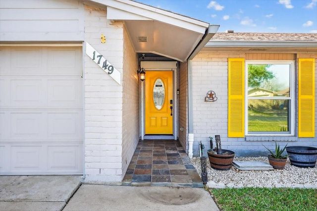 1749 Dawn Breeze Drive, Corpus Christi, TX 78412