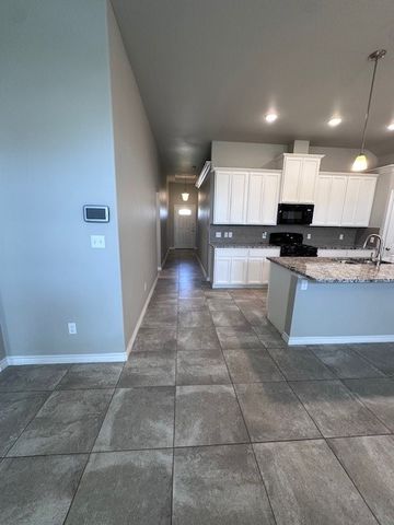 7741 Corral Dr, Corpus Christi, TX 78414