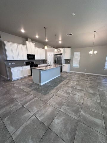 7741 Corral Dr, Corpus Christi, TX 78414