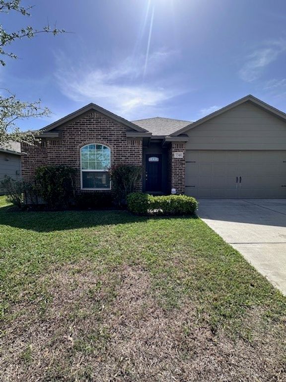 7741 Corral Dr, Corpus Christi, TX 78414