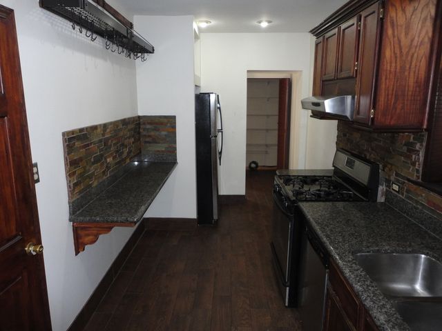 5700 N Artesian Avenue 1S, Chicago, IL 60659