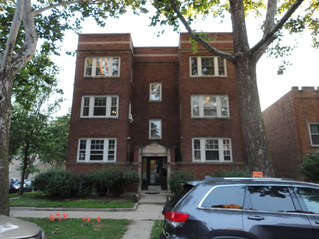 5700 N Artesian Avenue 1S, Chicago, IL 60659