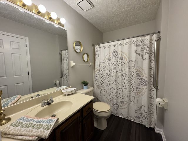 317 Village Ln, W, Dickson, TN 37055