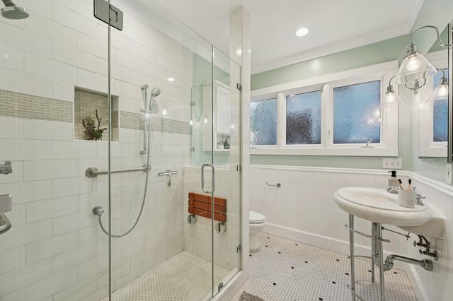 2951 Linden Ave, Berkeley, CA 94705