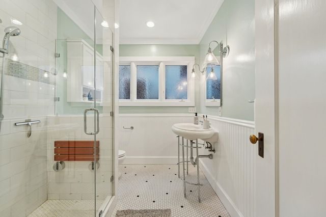 2951 Linden Ave, Berkeley, CA 94705