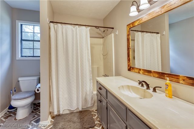 310 E Lincoln, Midland, AR 72945