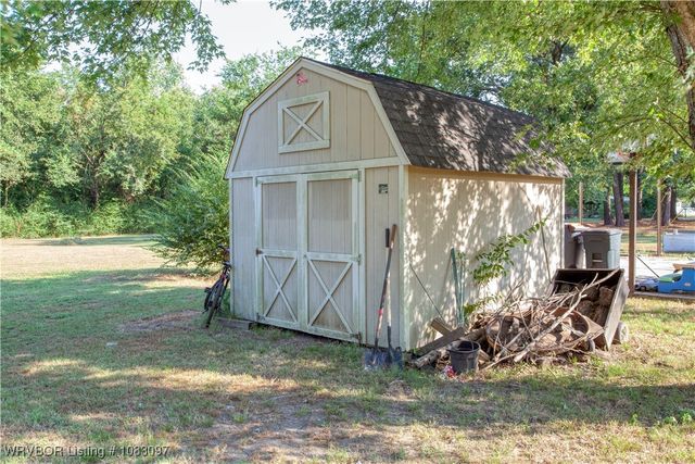 310 E Lincoln, Midland, AR 72945