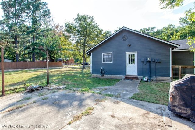 310 E Lincoln, Midland, AR 72945