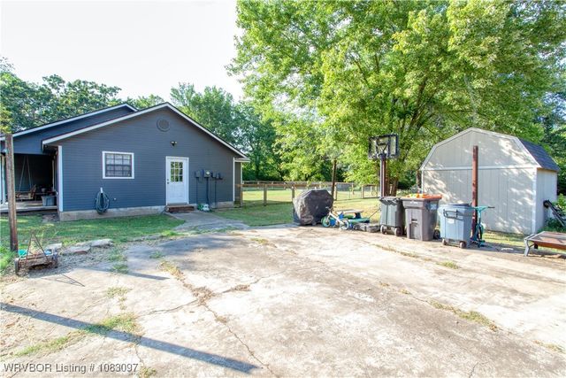 310 E Lincoln, Midland, AR 72945