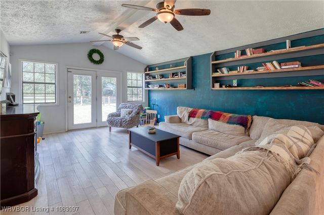 310 E Lincoln, Midland, AR 72945