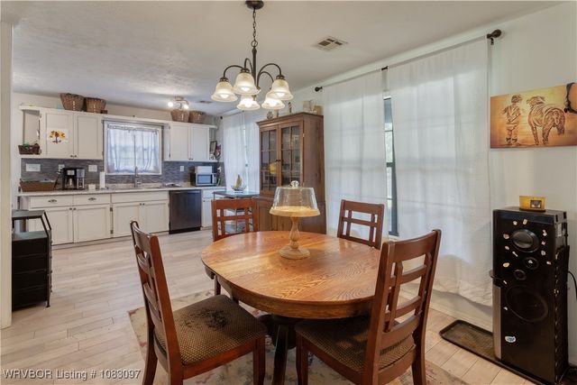 310 E Lincoln, Midland, AR 72945