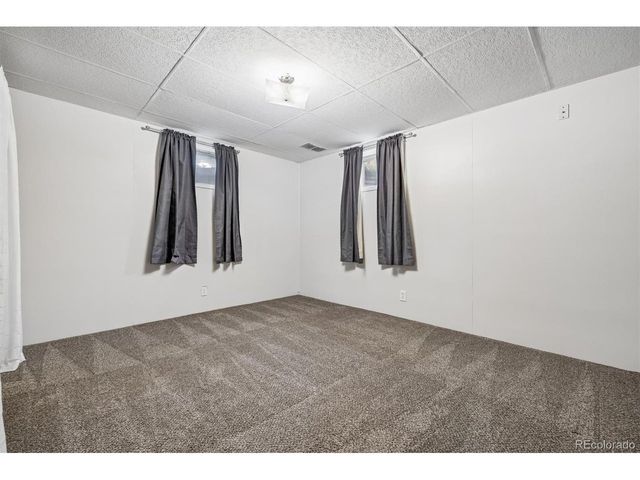 6702 S Kit Carson Cir, Centennial, CO 80122