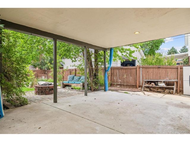 6702 S Kit Carson Cir, Centennial, CO 80122