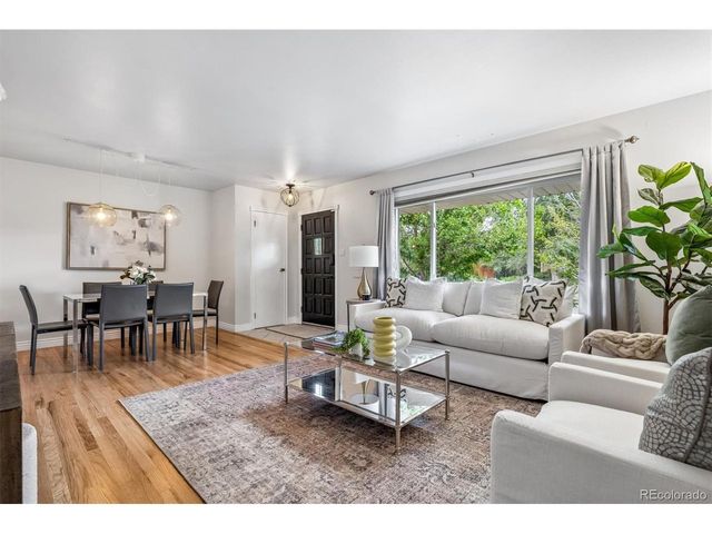 6702 S Kit Carson Cir, Centennial, CO 80122