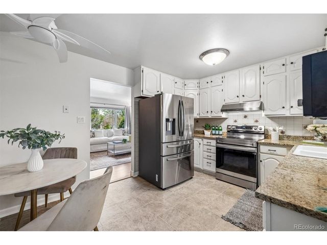 6702 S Kit Carson Cir, Centennial, CO 80122