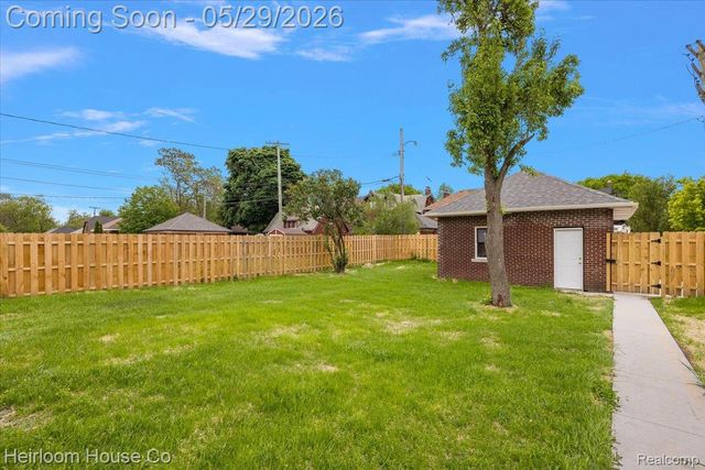 1755 W Boston Boulevard, Detroit, MI 48206