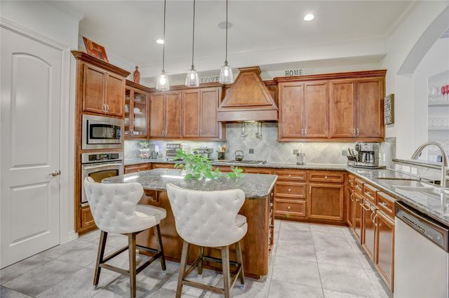 1815 Stacy Falls, Houston, TX 77008