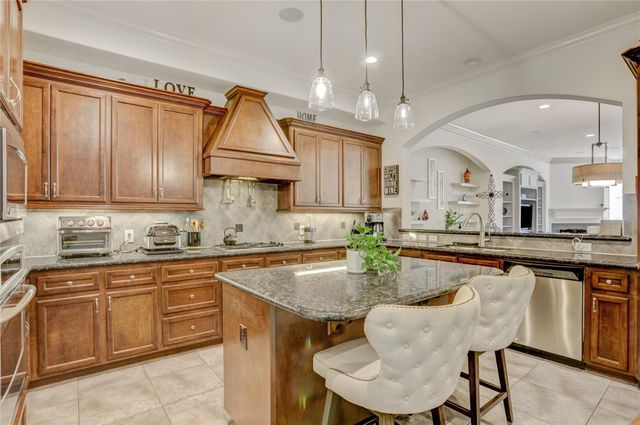 1815 Stacy Falls, Houston, TX 77008