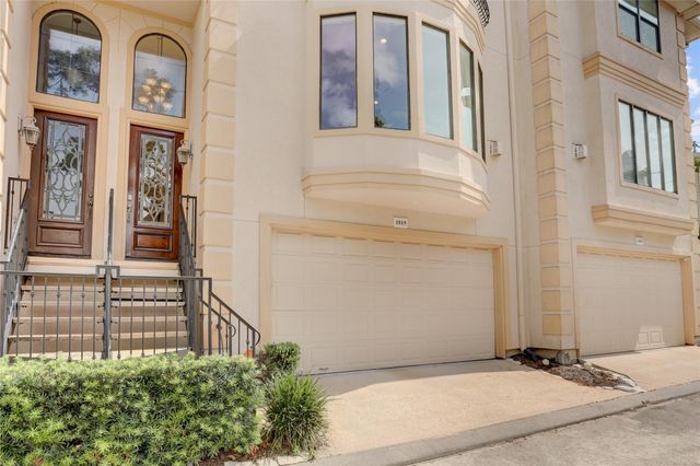 1815 Stacy Falls, Houston, TX 77008